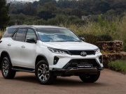 Tin tức ô tô - Giá xe Toyota Fortuner niêm yết và lăn bánh tháng 2/2024