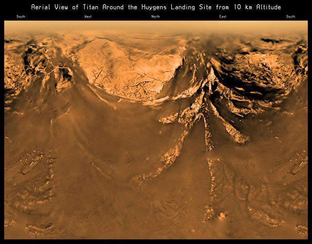 Một khu vực khác của Titan với núi non hiểm trở - Ảnh: NASA/ESA