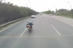 Tin tức trong ngày - Diễn biến mới vụ thanh niên "làm xiếc" trên đại lộ Thăng Long