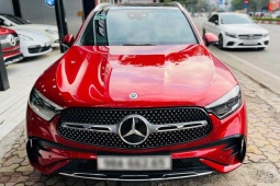 Mercedes-Benz GLC 300 xe lướt giảm hơn 500 triệu đồng