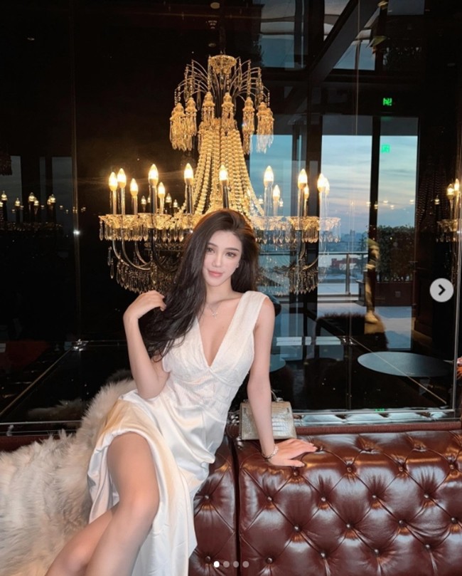 Chân dài xứ tỷ dân đẹp như “thần Vệ Nữ” nhờ tập môn nam tính - 5