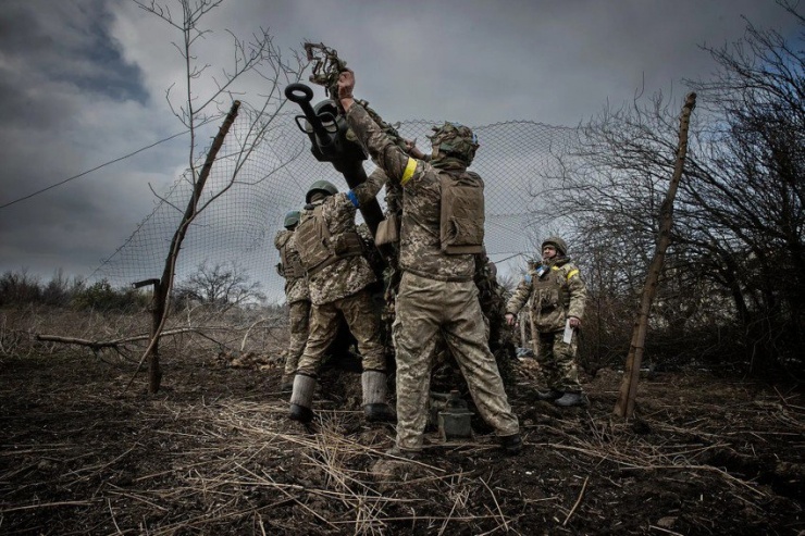 Binh sĩ Ukraine ở tỉnh Donetsk (vùng Donbass, miền đông Ukraine) trong bối cảnh xung đột Nga-Ukraine tiếp diễn. Ảnh: THE NEW YORK TIMES