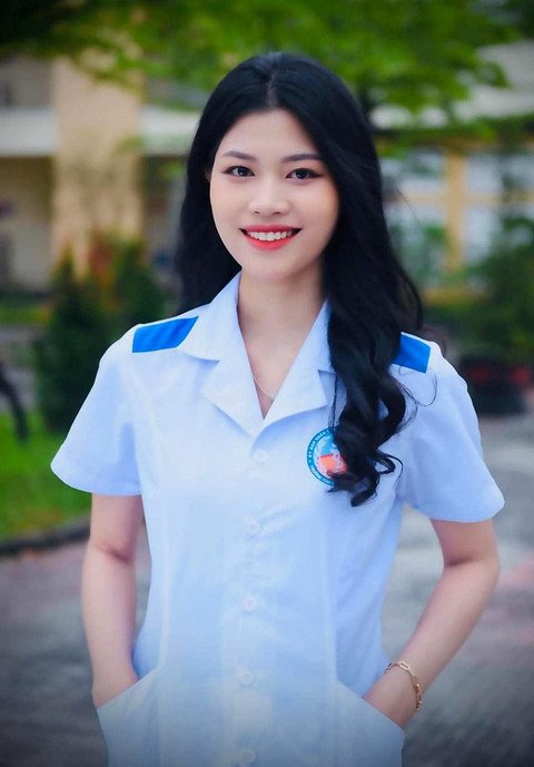 Hồ Hạ Bảo Thương tốt nghiệp Trường Cao đẳng Y tế Huế, chuyên ngành Dược vào tháng 9/2023