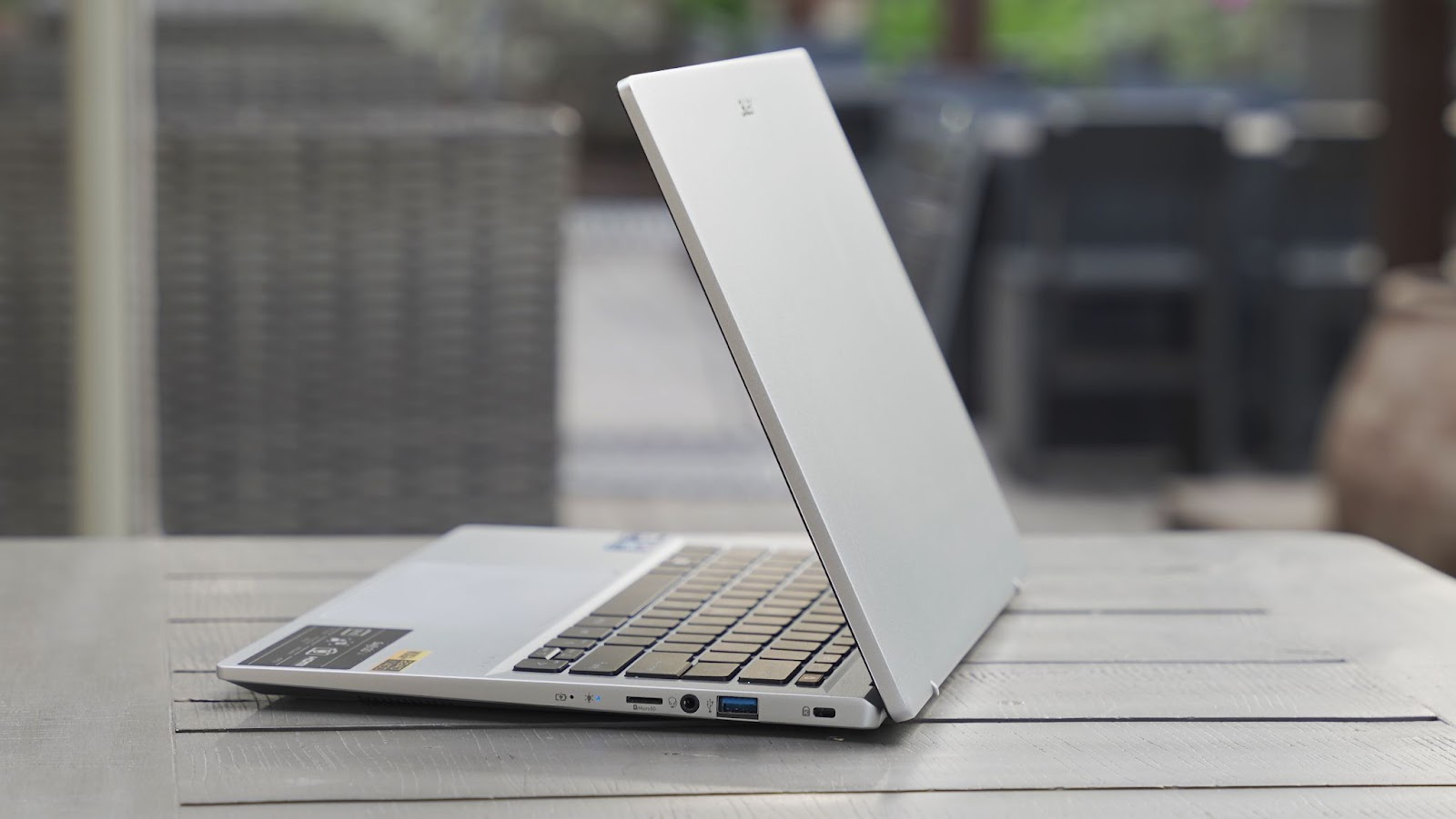 Acer Swift Go 14: Laptop trang bị công nghệ AI giá chỉ từ 20 triệu đồng - 5