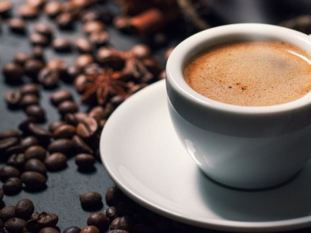 Sức khỏe đời sống - Bất ngờ với số ly cà phê nên uống để chống cao huyết áp