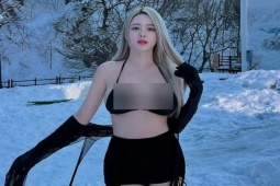 Thời trang - "Thần Vệ Nữ béo" Hàn Quốc chạy theo trào lưu mặc áo tắm giữa tuyết