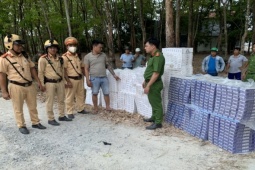 Pháp luật - Bí mật trong ô tô bán tải khiến tài xế phải bỏ xe khi gặp CSGT