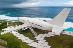 Kinh doanh - Chủ nhà gây "sốt" nhờ biến phi cơ Boeing 737 thành dinh thự siêu đẹp