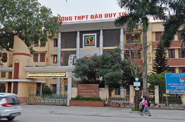 Trường THPT Đào Duy Từ (TP Thanh Hóa), nơi xảy ra sự việc nam sinh lớp 10 rơi từ tầng 4 xuống đất