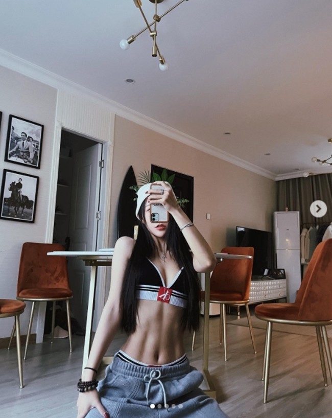 Nữ huấn luyện viên cá heo mảnh mai nhưng khỏe hơn đàn ông - 4