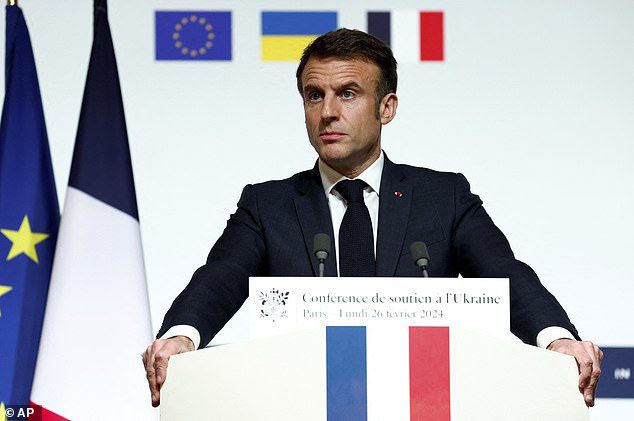 Ông Macron nói phương Tây không loại trừ khả năng đưa quân đến Ukraine.