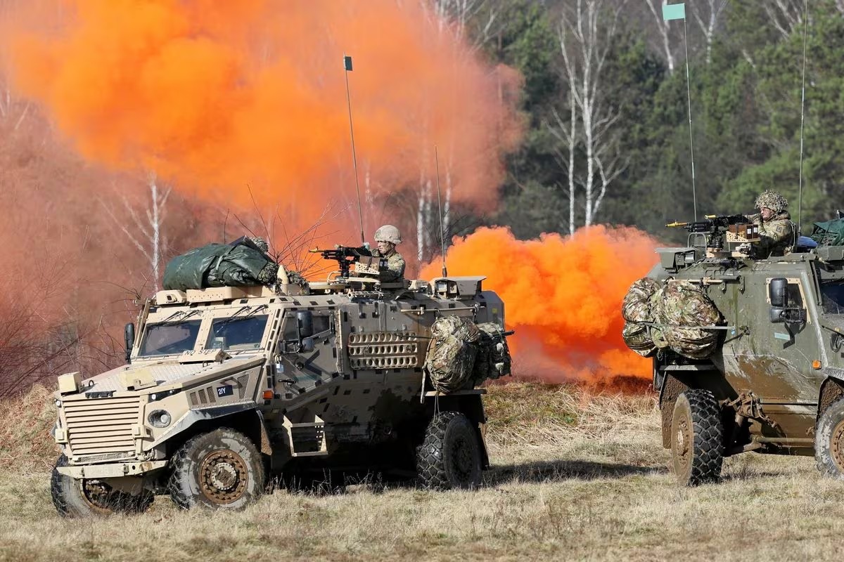 Binh sĩ NATO tập trận (ảnh: Reuters)