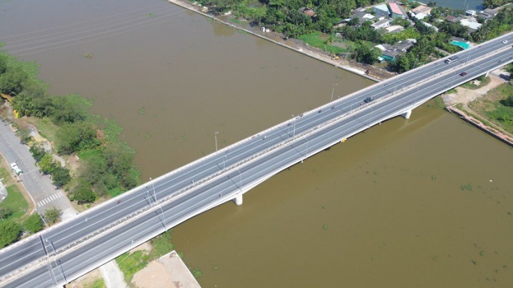Cầu Tân An nằm trên tuyến tránh TP Tân An, nơi nam thanh niên gieo mình xuống sông Vàm Cỏ Tây. Ảnh: HD
