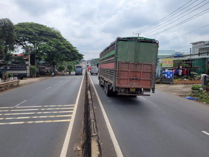 Quốc lộ 1 đi qua huyện Thống Nhất, Đồng Nai nơi kiểm soát tuần tra của Trạm CSGT Suối Tre. Ảnh: Phước Tuấn
