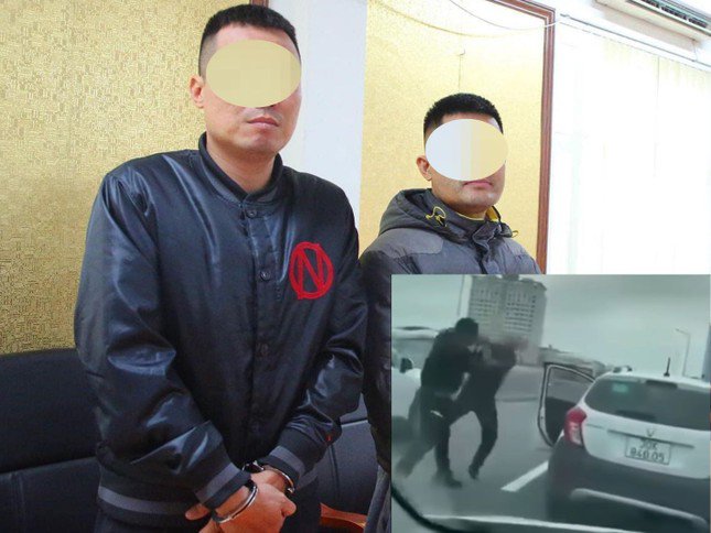 Hai người đàn ông đi SH và hình ảnh xô xát trên Vành đai 2 trên cao.