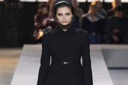 Thời trang - Gucci FW24 mơ về hiện thực lấp lánh