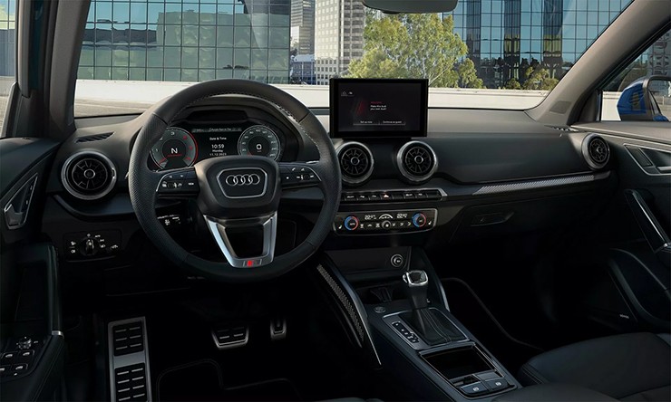 Audi Q2 2024 trình làng, thêm tiện nghi và an toàn, giá từ 728 triệu đồng - 1