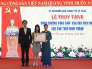 Tin tức trong ngày - Truy tặng &quot;Huân chương dũng cảm&quot; cho bảo vệ ngân hàng bị cướp đâm tử vong