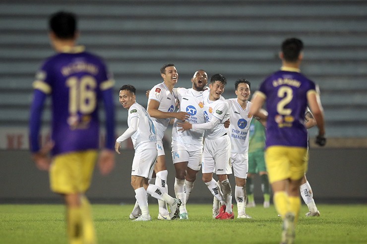 CLB Thép Xanh Nam Định có màn ngược dòng đầy cảm xúc trước Hà Nội FC.