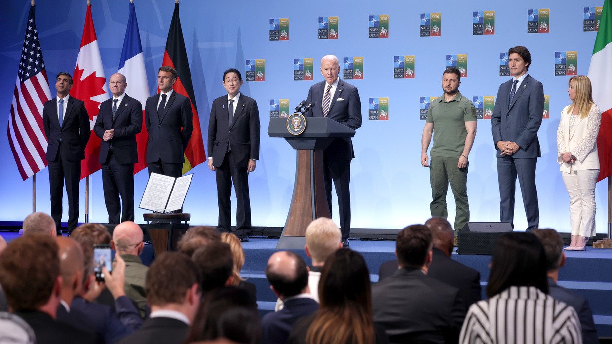 Ông Biden phát biểu tại một sự kiện của NATO.