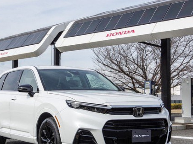 Tin tức ô tô - Cận cảnh Honda CR-V chạy pin nhiên liệu hydro