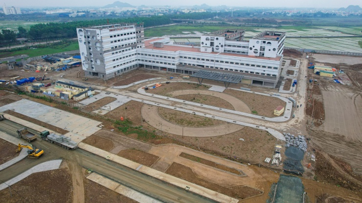 Đây sẽ là bệnh viện chuyên khoa Nhi với quy mô 300 giường bệnh nội trú hoàn chỉnh về cơ sở hạ tầng và đầu tư trang thiết bị y tế hiện đại, đồng bộ