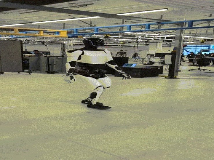 Chiêm ngưỡng Robot Optimus của Elon Musk bước đi như người