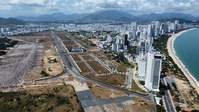 Quỹ đất tại khu vực sân bay Nha Trang cũ để thanh toán cho 3 dự án BT của Tập đoàn Phúc Sơn tại Khánh Hòa. Ảnh: KỲ NAM