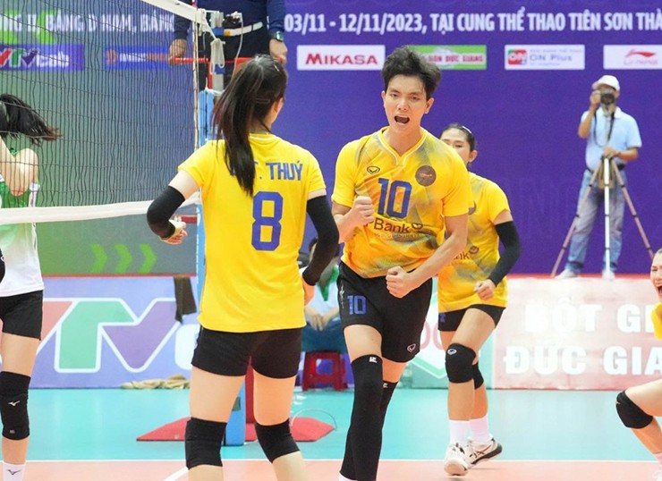 "Dàn chân dài" bóng chuyền nữ VN đua tài: Nguyễn Thị Uyên tỏa sáng, Bích Tuyền đập bóng cắm sàn - 3