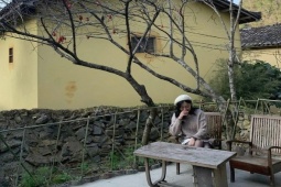 Kinh doanh - Lương không quá 10 triệu mỗi tháng: Người "vật vã" qua ngày, người vẫn mua được chung cư