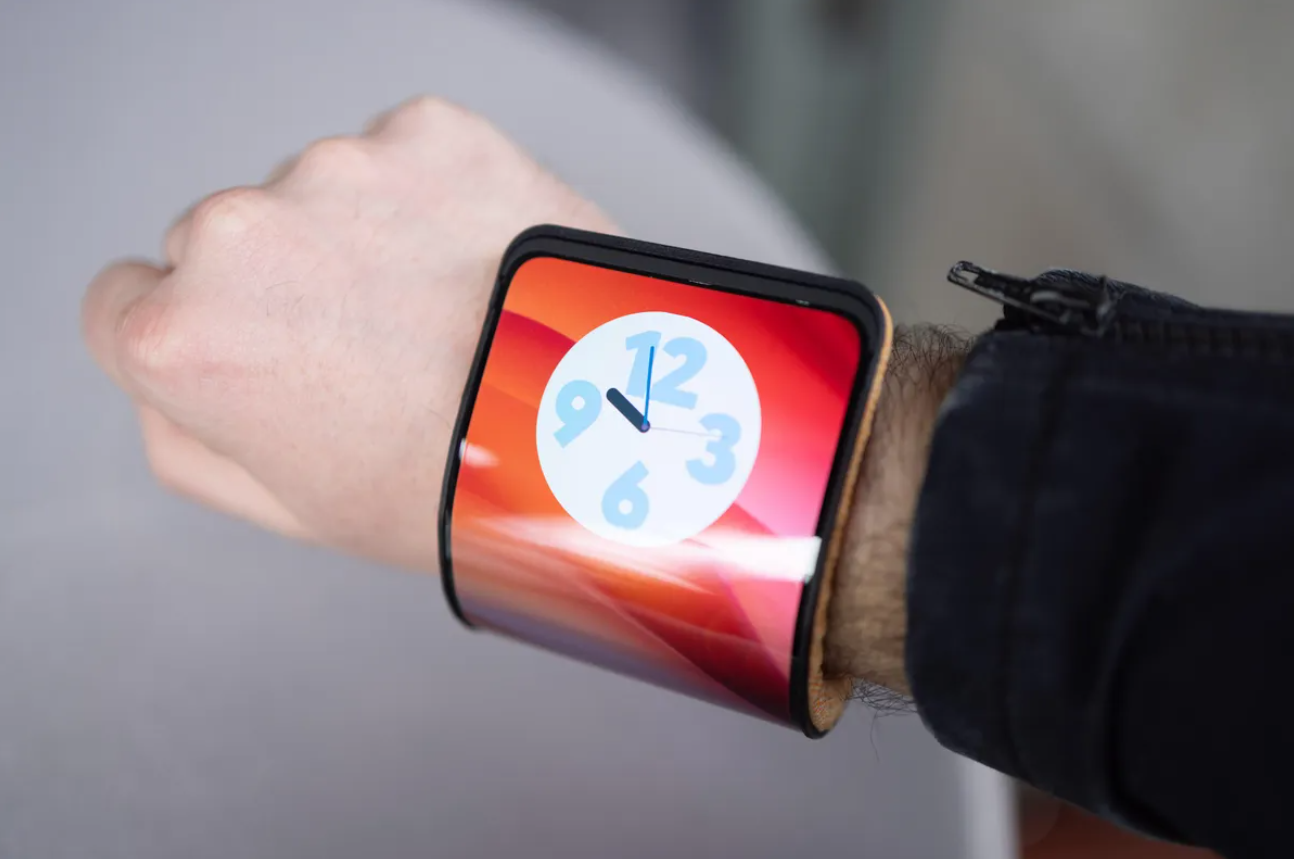Concept điện thoại biến thành đồng hồ của Motorola.