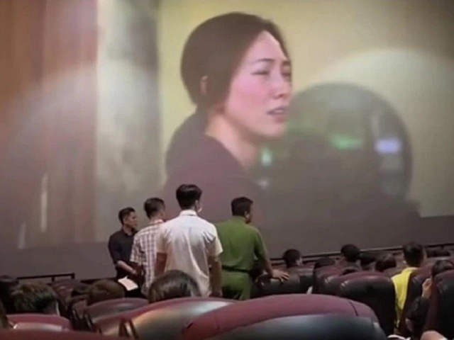 Tin tức trong ngày - Công an có quyền vào rạp kiểm tra độ tuổi người xem phim Mai?