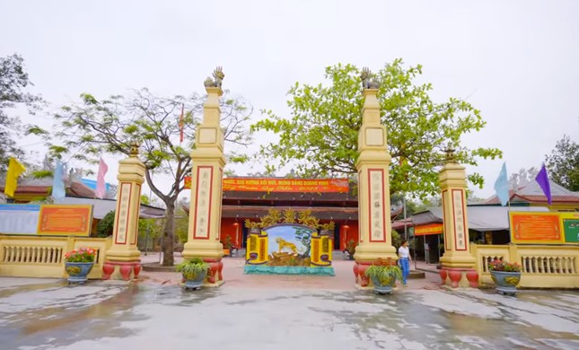 Đền ông Hoàng Mười tại xã Hưng Thịnh (huyện Hưng Nguyên, Nghệ An) - nơi xảy ra sự việc.