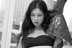 Thời trang - Jennie của Black Pink dẫn đầu chiến dịch Xuân 2024 của Calvin Klein