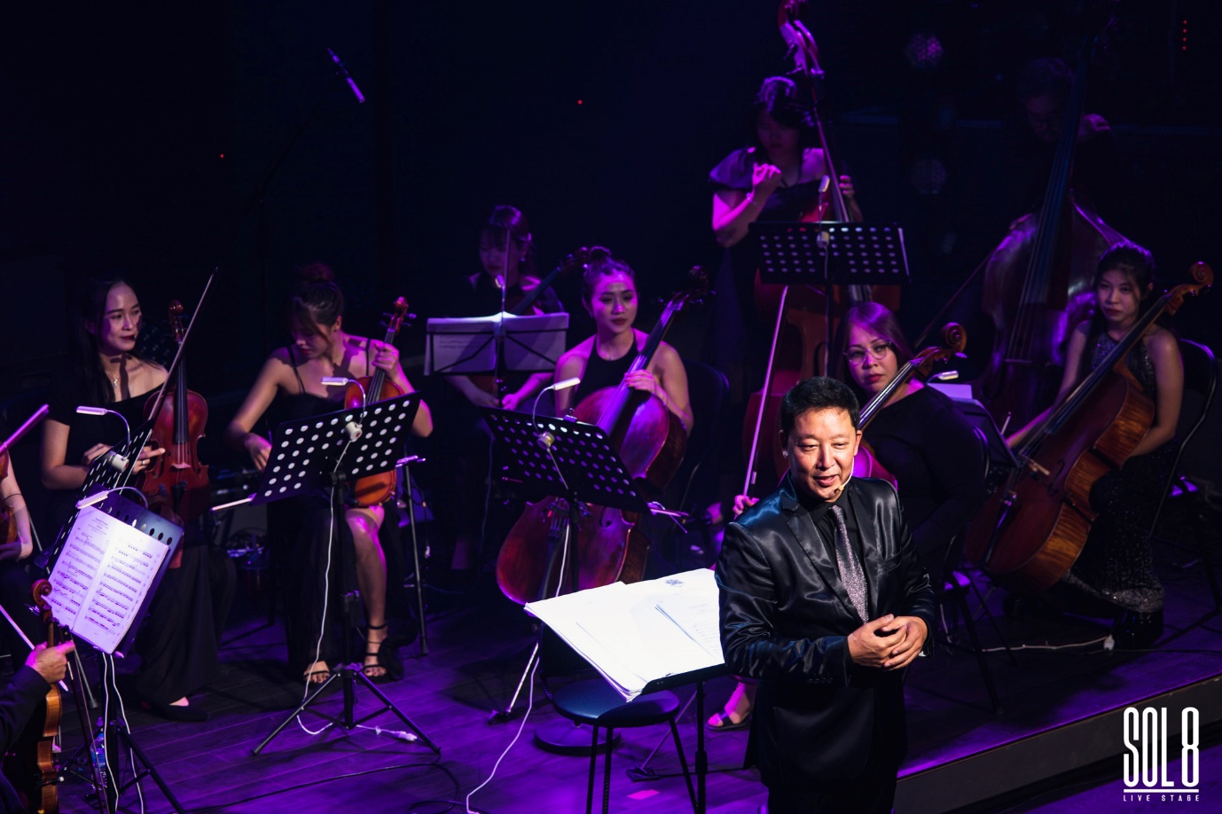  Nhạc trưởng Le Fifi tại sân khấu SOL 8 - Live Stage. Ảnh: SOL 8