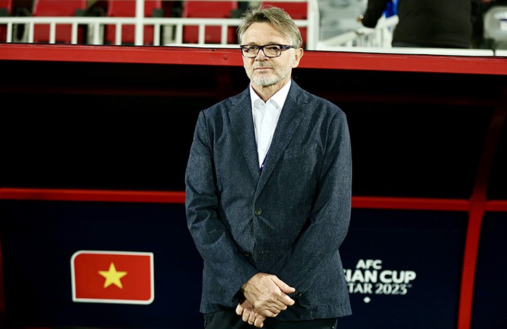 HLV Troussier sắp cùng ĐT Việt Nam tái đấu Indonesia.