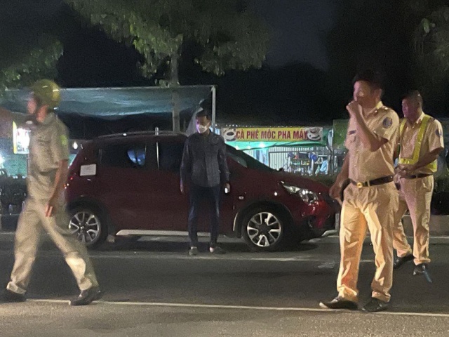 Tin tức trong ngày - Bình Dương: Tài xế tử vong trong ô tô khi đang lái xe trên đường