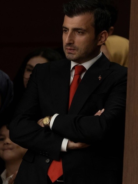 Ông Seluk Bayrakjpg, Chủ tịch Tập đoàn vũ khí Baykar và là con rể của Tổng thống Recep Tayyip Erdogan.