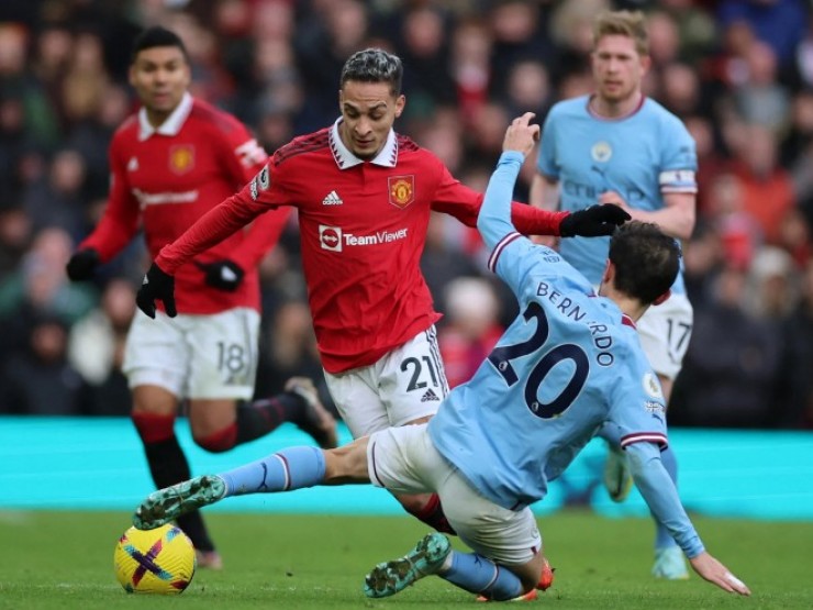 Trực tiếp bóng đá Man City - MU: “Lão tướng“ Evans đá chính (Ngoại hạng Anh)