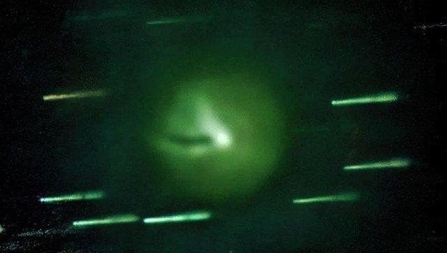 Sao chổi quỷ trong một lần bắt đầu "mọc sừng" trên đường bay ngày càng gần Trái Đất - Ảnh: Eliot Herman