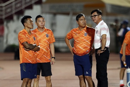 Bình Dương thua CLB TP.HCM, HLV Lê Huỳnh Đức nói về mục tiêu vô địch V-League