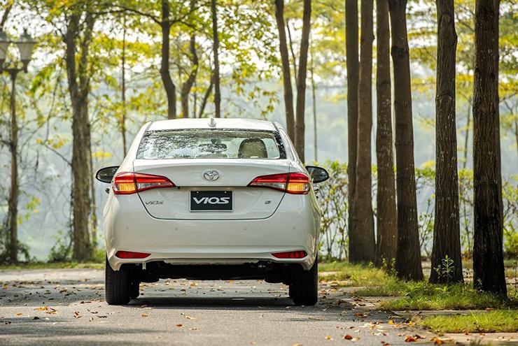 Đánh giá Toyota Vios: Sedan “quốc dân” có thêm mức giá ưu đãi mới - 5