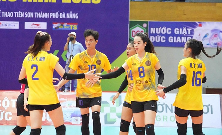 LPBank Ninh Bình&nbsp;lần đầu vô địch Cúp Hoa Lư Bình Điền