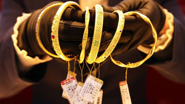 Dân Trung Quốc mua vàng trang sức nhiều nhất thế giới.