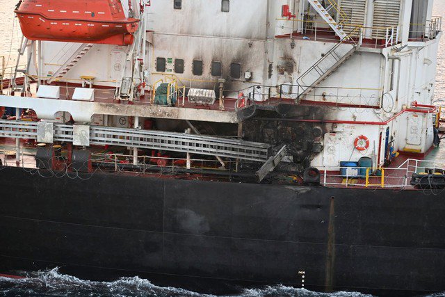 Lực lượng Houthi do Iran hậu thuẫn đang tiến hành các cuộc tấn công nhằm vào tàu thương mại trên biển Đỏ. Ảnh: HẢI QUÂN ẤN ĐỘ