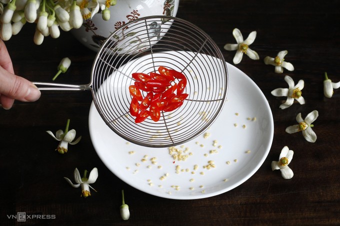4 mẹo đơn giản loại bỏ hạt ớt - 4