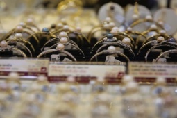 Kinh doanh - Dự báo giá vàng ngày 6/3: Chưa dứt đà tăng, giá vàng thời gian tới ra sao?