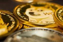 Công nghệ thông tin - "Ăn theo" Bitcoin, nhiều đồng tiền ảo khác cũng tăng giá cả trăm lần