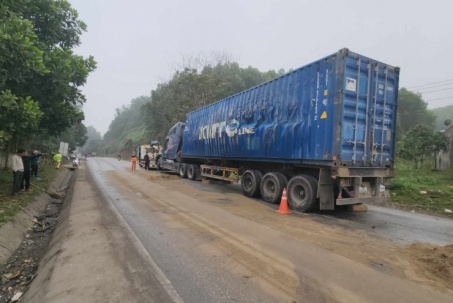 “Lý lịch” xe khách va chạm với xe container khiến 5 người tử vong ở Tuyên Quang