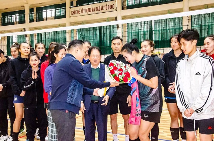 “Máy ghi điểm” tuyển bóng chuyền nữ Thái Lan đầu quân cho Lào Cai, giải VĐQG thêm nóng - 1